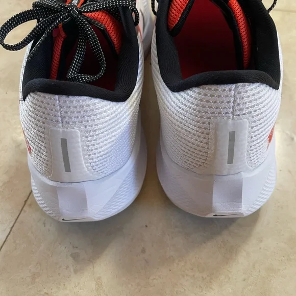 Nike Men’s Oregon State Pegasus Shoes